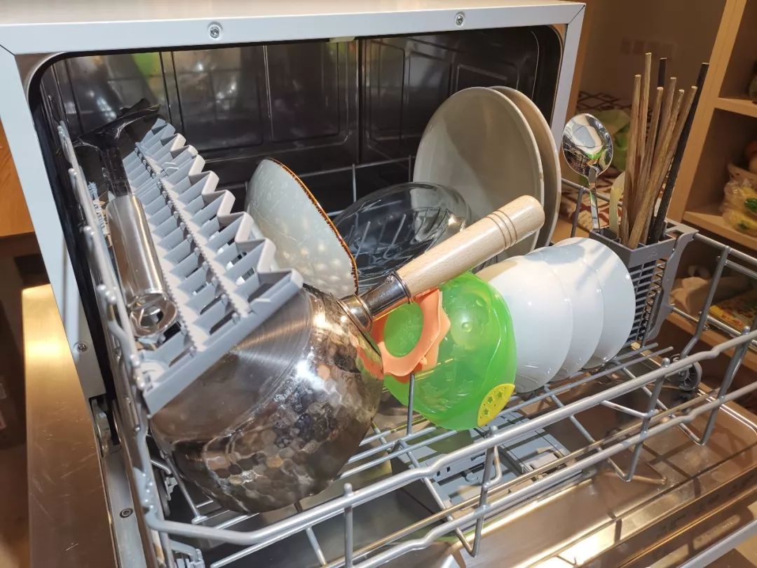 西门子洗碗机视频全过程,西门子洗碗机台式评测