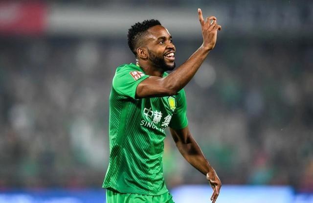 中赫国安巴坎布快乐足球,巴坎布为什么不上场