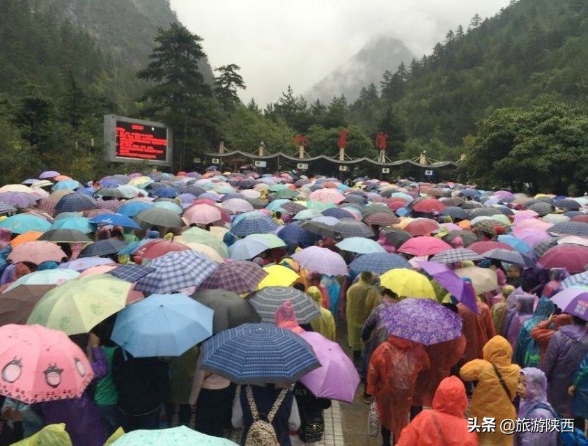 旅游遇见下雨天怎么办呢,下雨天旅行需要什么条件