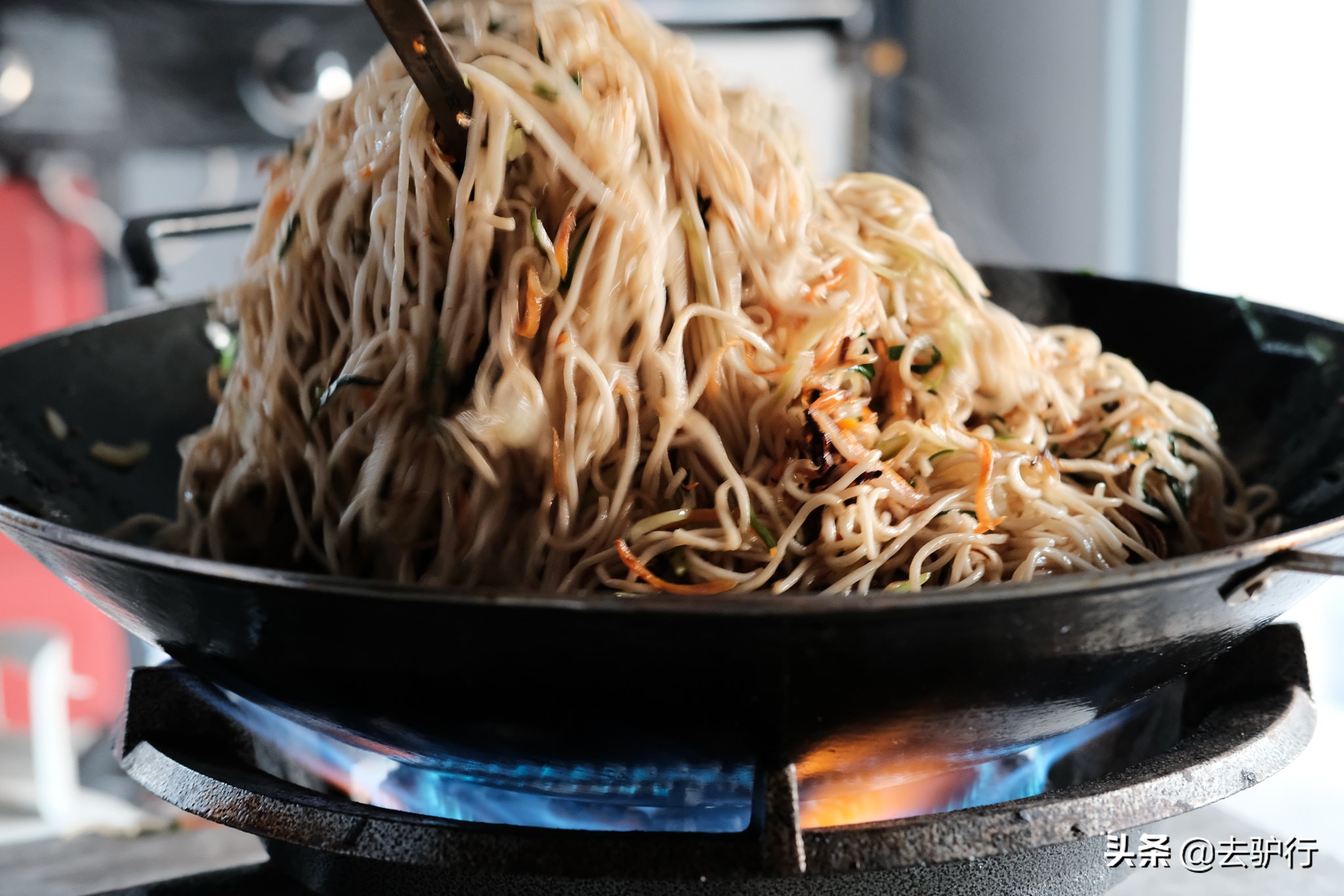 福建龙岩经济落后吗,福建龙岩靠什么发展