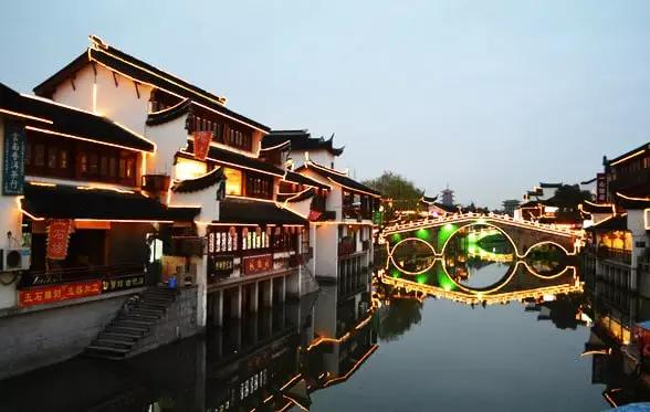 上海的魅力在什么地方,上海十六个区哪个区最好