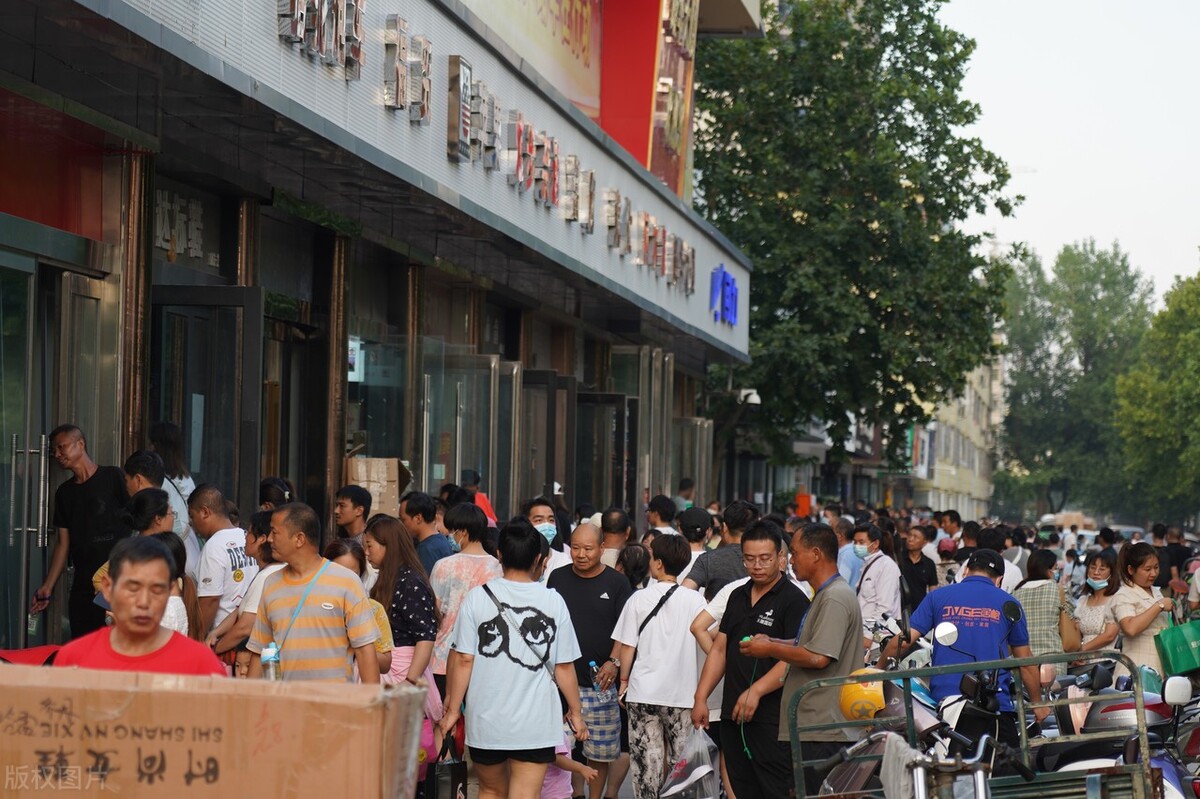 10万开鞋店半年回本 (小姑娘开鞋店成功案例)