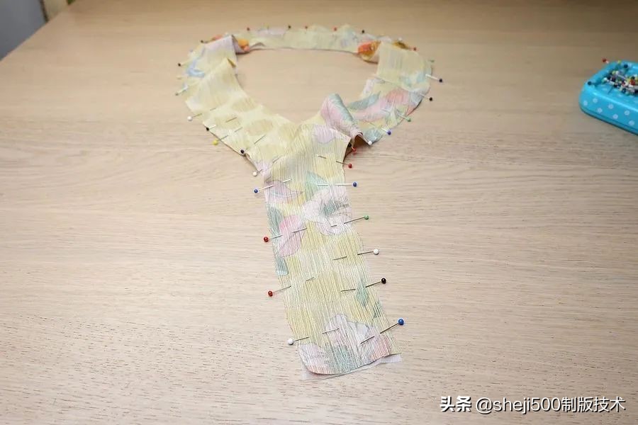 v领雪纺连衣裙领口大了怎么办,雪纺连衣裙领口大了怎么改小窍门