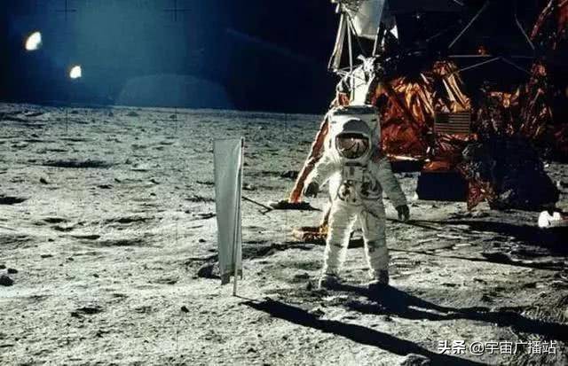 美国登月宇航员死在月球了吗,美国的宇航员真的能登上月球吗