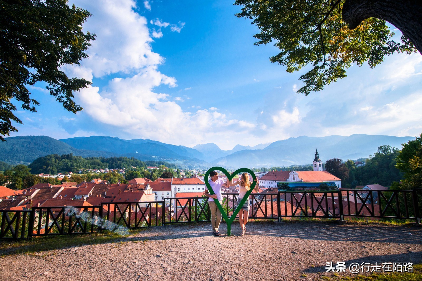 斯洛文尼亚著名景点,斯洛文尼亚在地图上为什么找不到