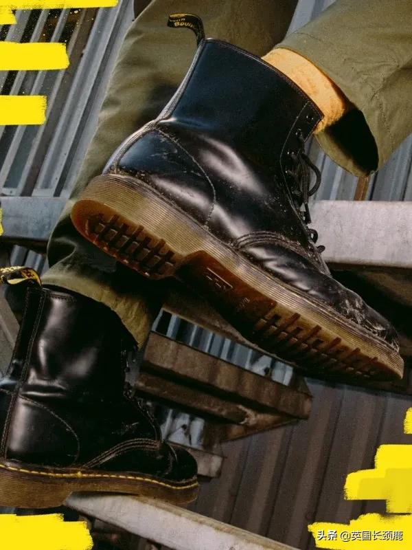 鞋柜秋冬马丁靴,鞋柜冬季靴子