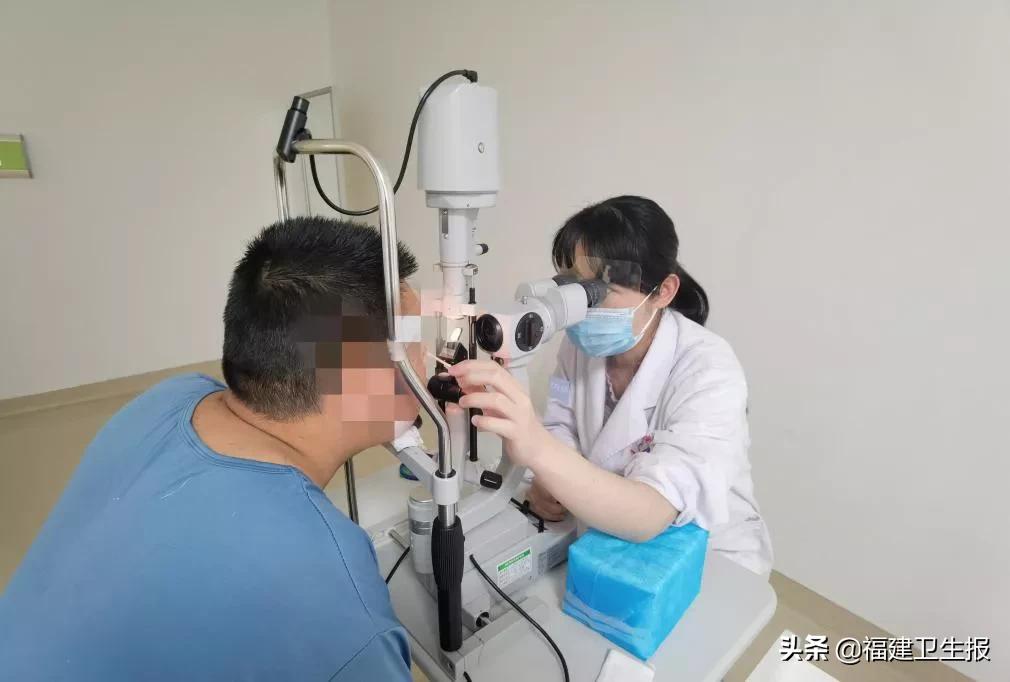 床边手机充电爆炸视频,厦门新闻手机充电爆炸