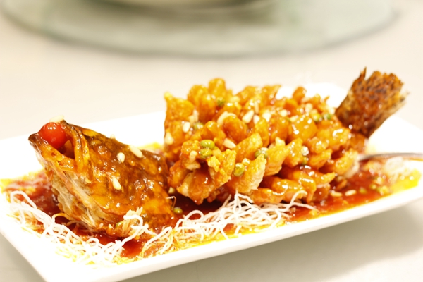 苏菜十大经典名菜松鼠鳜鱼,松鼠鳜鱼和本帮松鼠鱼