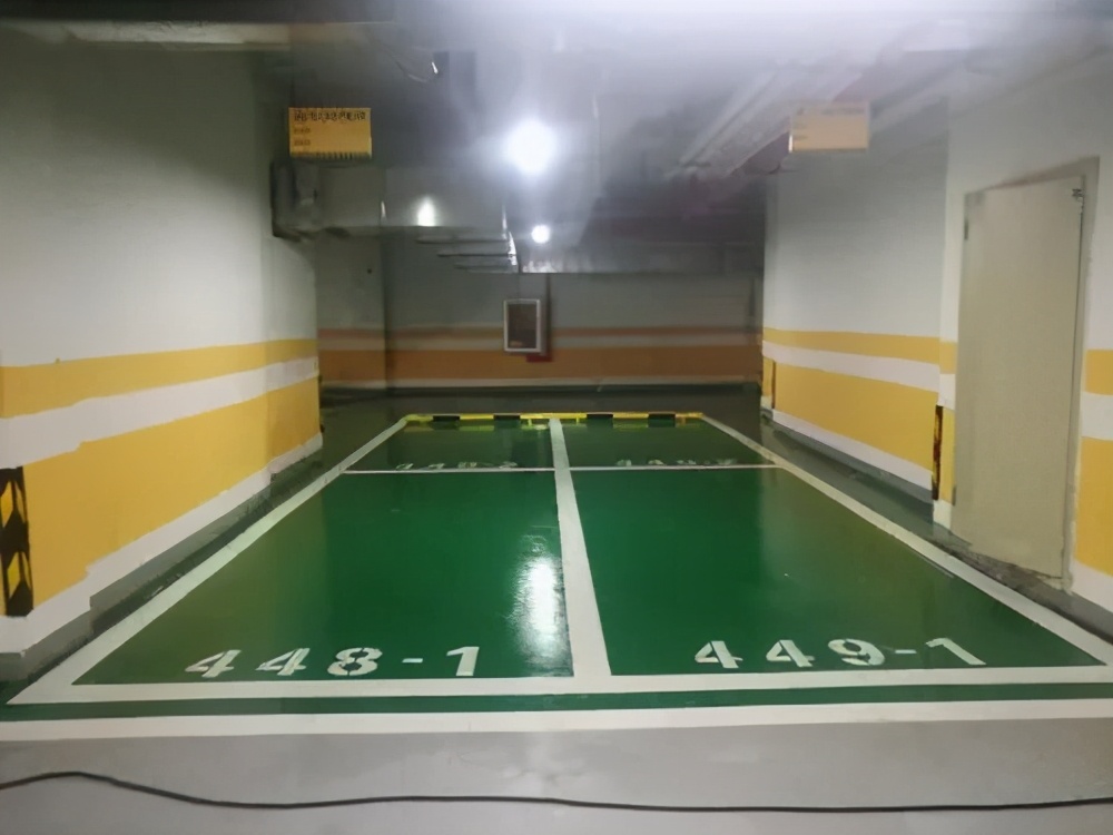 如何选择车位才是最好的,两车位两边柱子选车位技巧