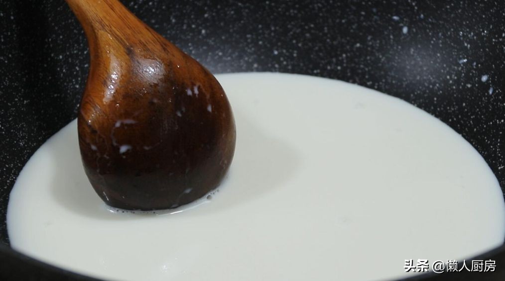 没有保温功能的电饭锅怎么做酸奶,电饭锅做酸奶制作方法及步骤如下