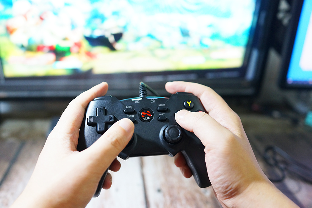 北通蝙蝠4手柄测试,北通游戏手柄蝙蝠2