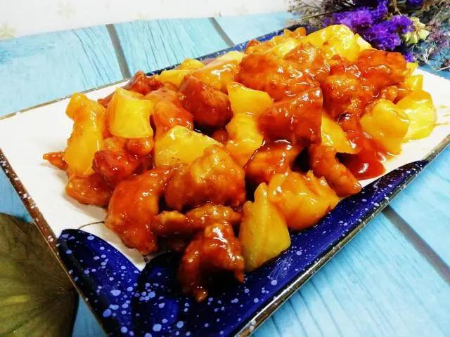 菠萝咕咾肉的由来,菠萝咕咾肉的咕咾什么意思