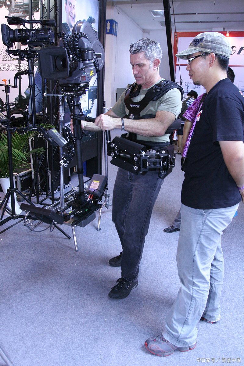 尼康d5300相机详细功能讲解,用了五年的尼康d5300还值得入手吗