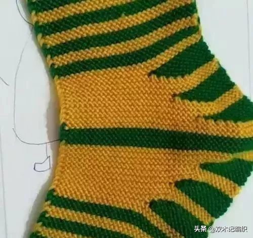 最简单编织棉鞋教程,简单编织棉鞋的视频教程