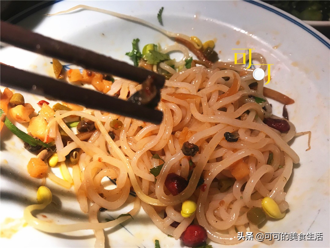 可可春节广西之旅：桂小厨里吃桂菜，4个人284元，最爱柠檬鸭