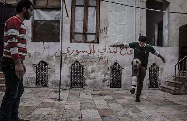 死亡、*杀屠**、流浪……叙利亚球员的真实经历，扇了国足一巴掌