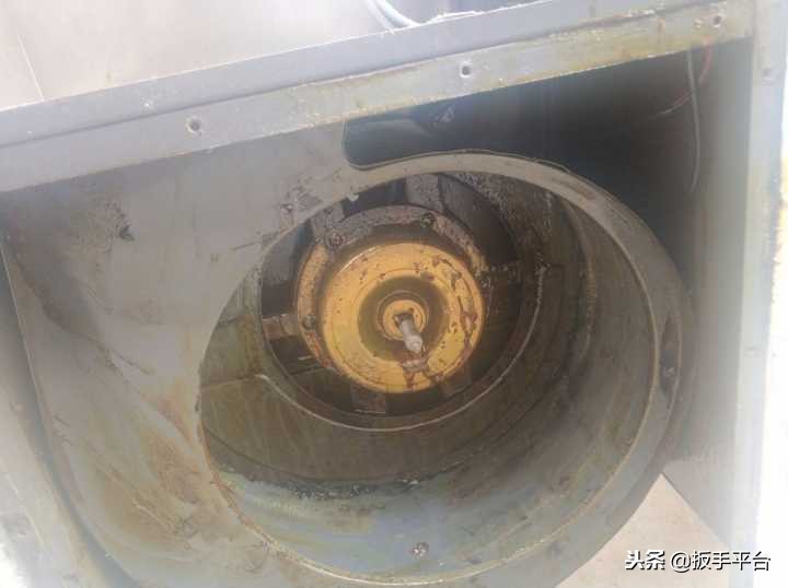 油烟机深度清洗及维修,师傅维修油烟机