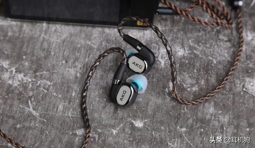 耳机的顶级品牌,akg哪款头戴式耳机音质好点