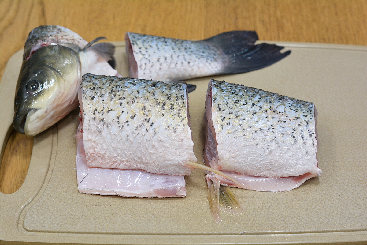 啤酒炖草鱼图片,啤酒炖草鱼整条