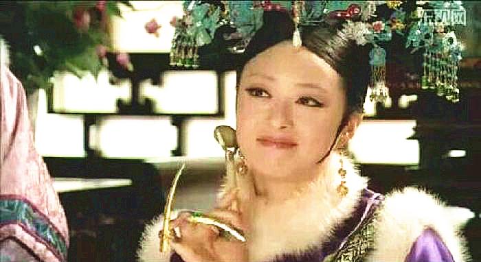 如懿传魏嬿婉头饰盘点,如懿传里面的魏嬿婉为何穿龙袍