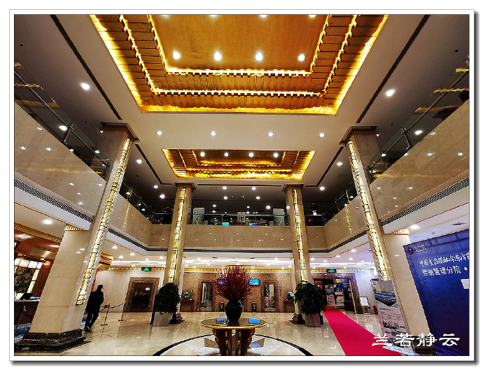 郑州小吃美食一条街附近酒店,郑州住宿附近有美食