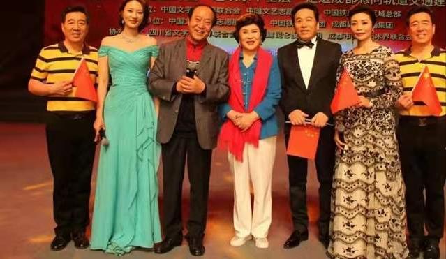 央视刘芳菲身材,央视美女刘芳菲照片图文