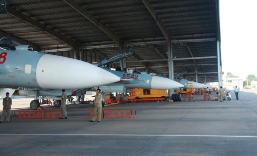 战机和训练都指望美国人送?世界第三军事强国,沦落到这般田地