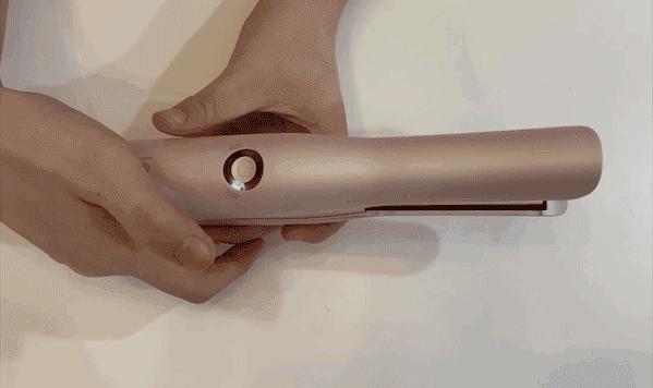 金晨：我们来自拍吧，张歆艺：先分我点头发...