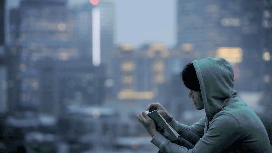 刘德华低调出行,刘德华做人不能忘本完整版