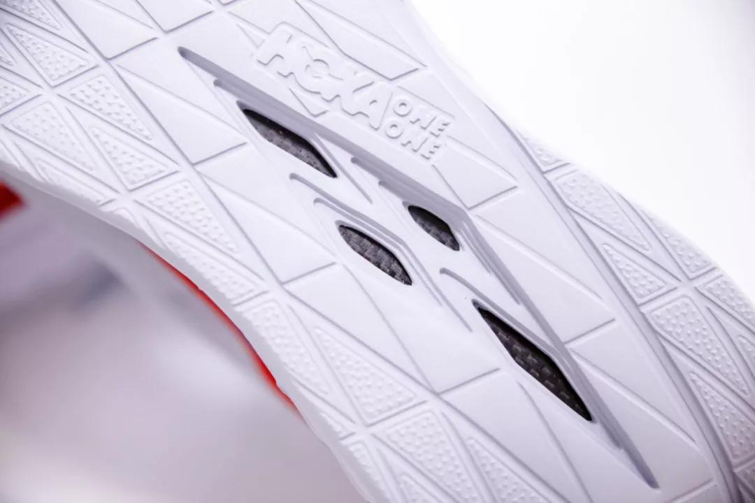 hokaoneone碳板跑鞋,碳板跑鞋质量怎么样