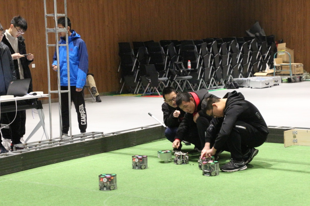 浙大机器人集训,浙江大学机器人训练营