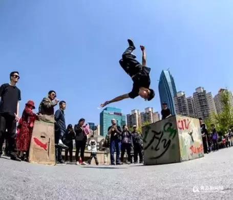 1200万传播！爆款视频幕后，五四青春快闪“闪”出了什么…