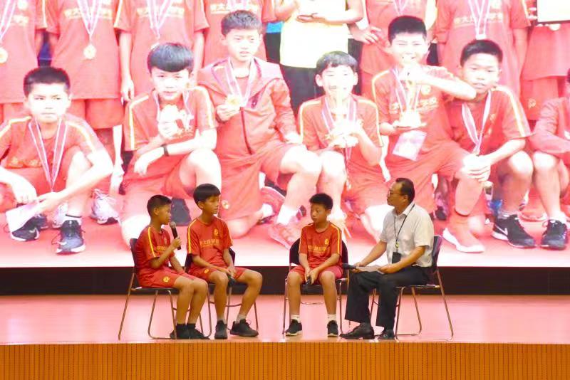 要想学好足球第一步要学会什么,在这里不仅可以学习知识英文