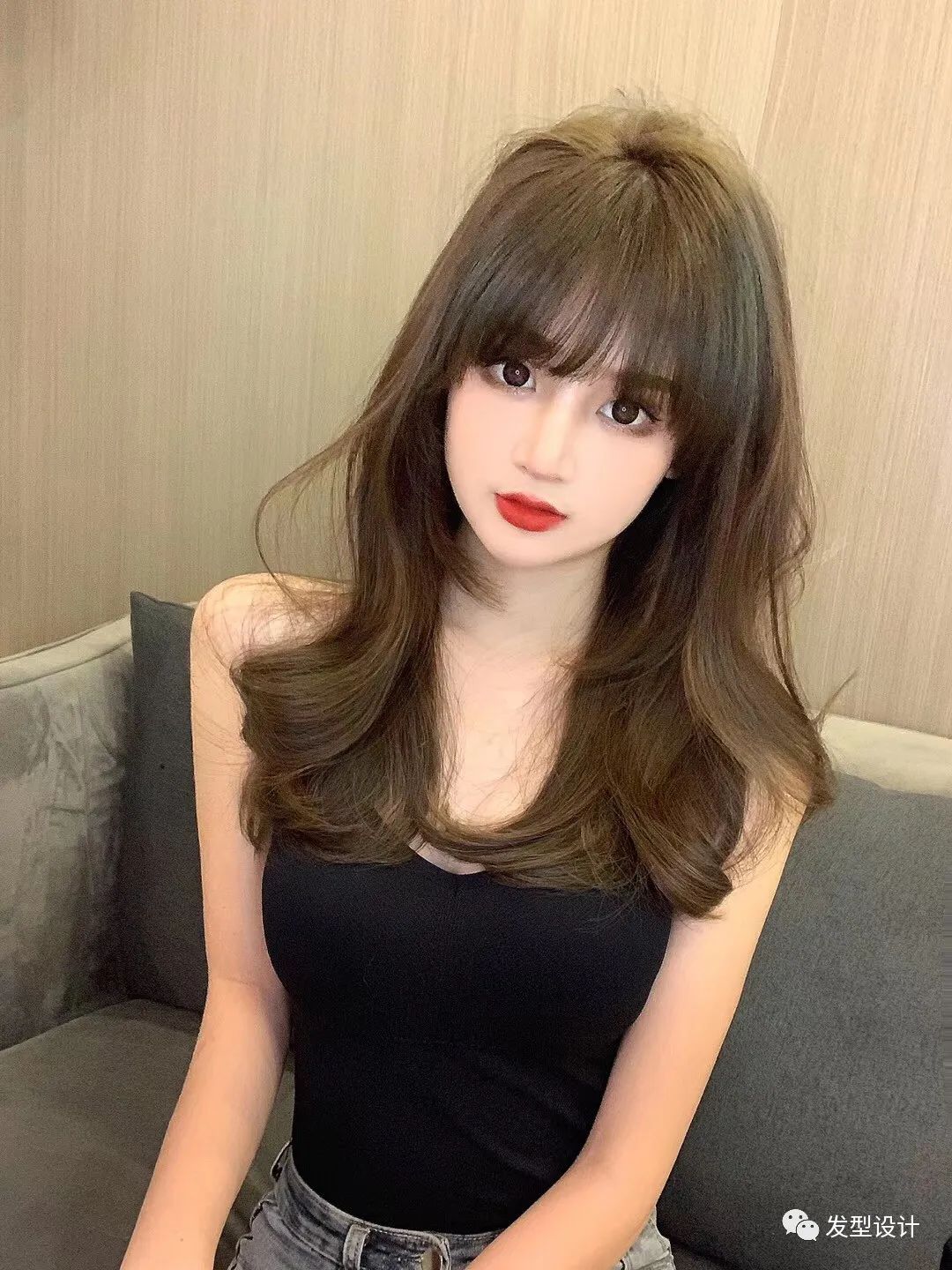 发型女2020流行发型中长发木马卷,直发型女2020流行发型中长发减龄