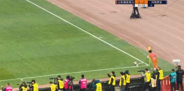 傅明吹罚比赛,傅明经典判罚