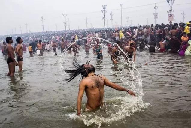 瞒不住了！这个国家感染人数可能破5亿！上千万人或丧命！