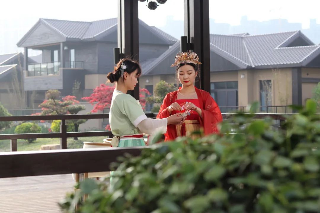 住进风景里温泉酒店,住进风景里旅游度假温泉酒店