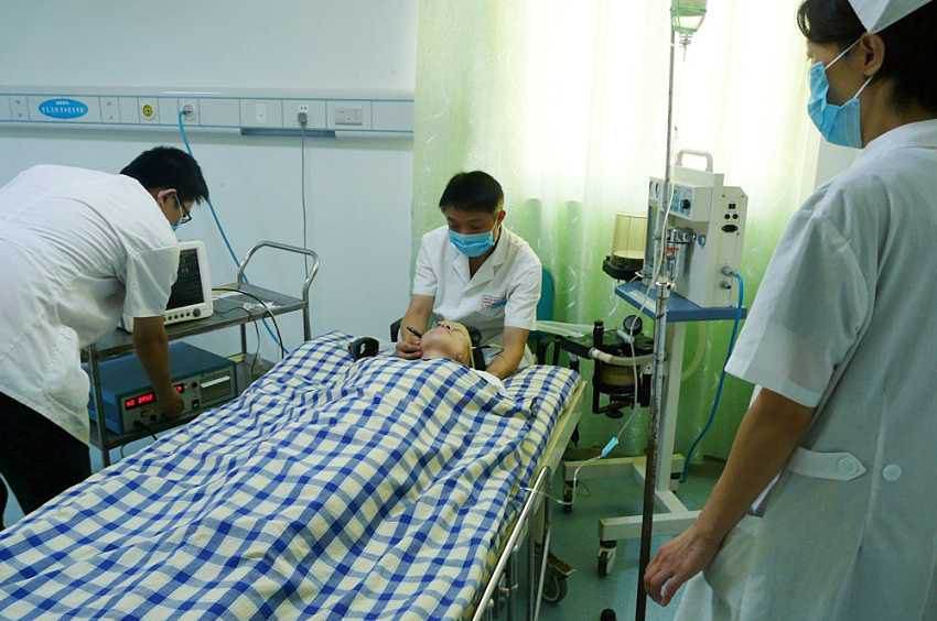 被疫情困在西藏的母女,被疫情困在家的人