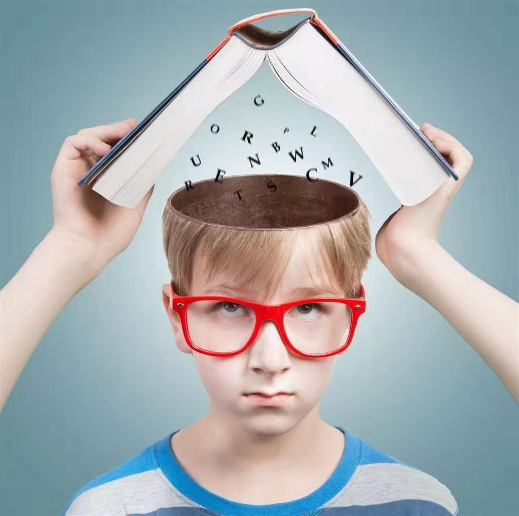 放弃工作的陪读妈妈,放弃工作在家陪读的妈妈后悔了吗