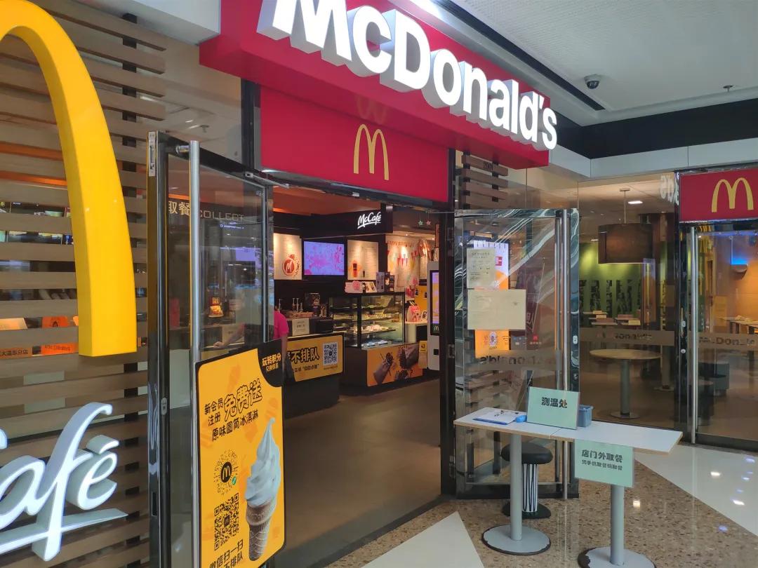 小编探万博|走近战“疫”下的万博百态