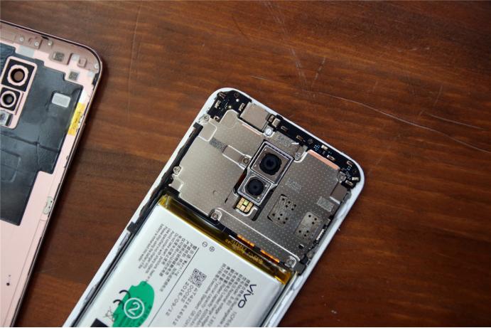 vivo旧旗舰电源键出问题，只需10元成本修复，不用换成iPhone11