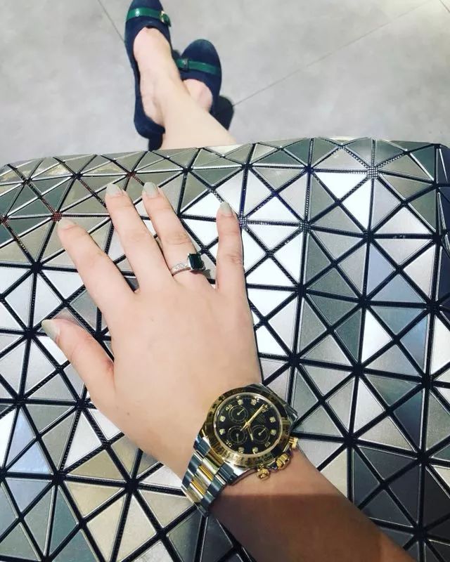 几百块钱买到几千的手表是真的吗,买手表上瘾