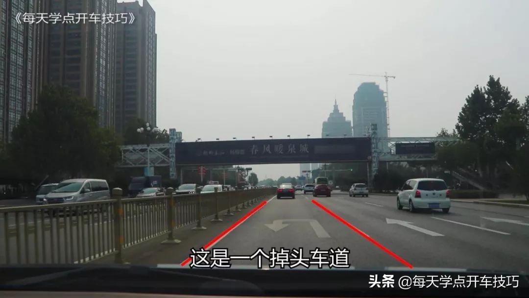 绿灯时前车过线变红灯要继续走吗,绿灯后轮过线变红灯能继续行驶吗