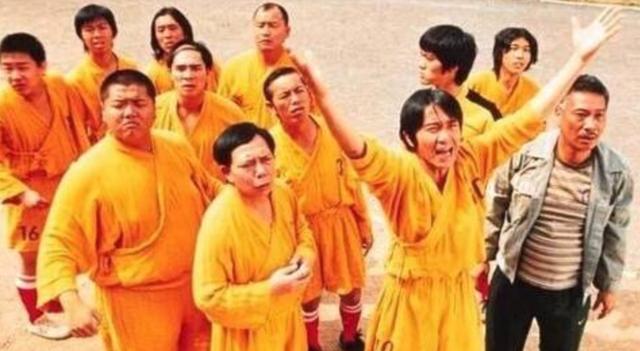 周星驰经典少林足球片段,少林足球周星驰和吴孟达自我介绍