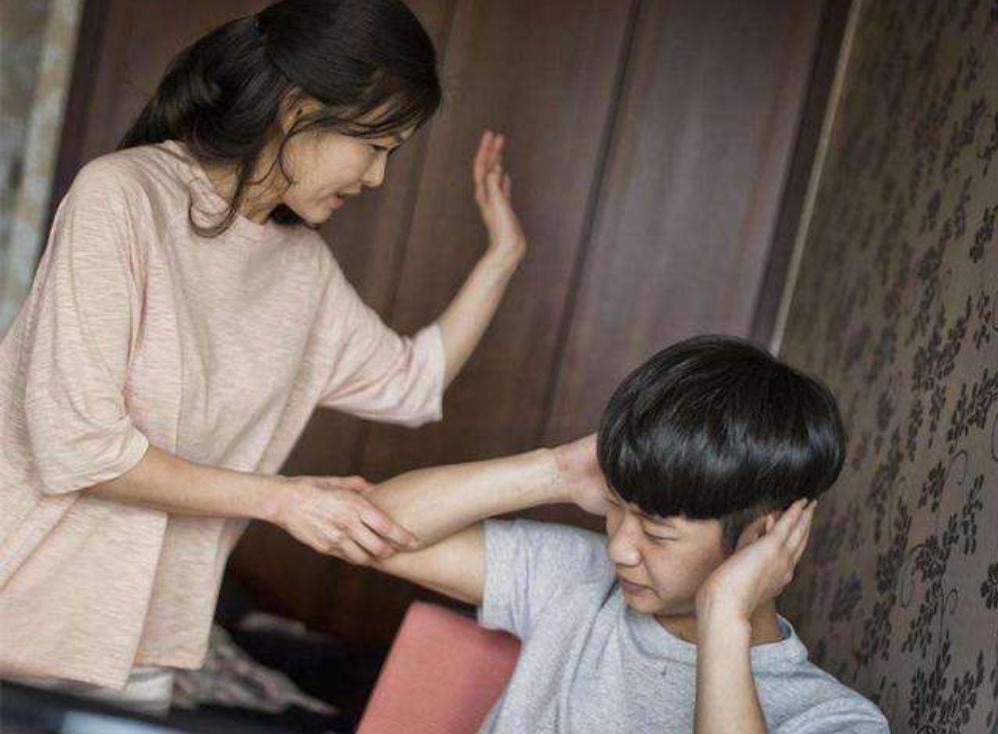 总是忍不住打孩子的脸怎么办,破裂的亲子关系怎样挽回