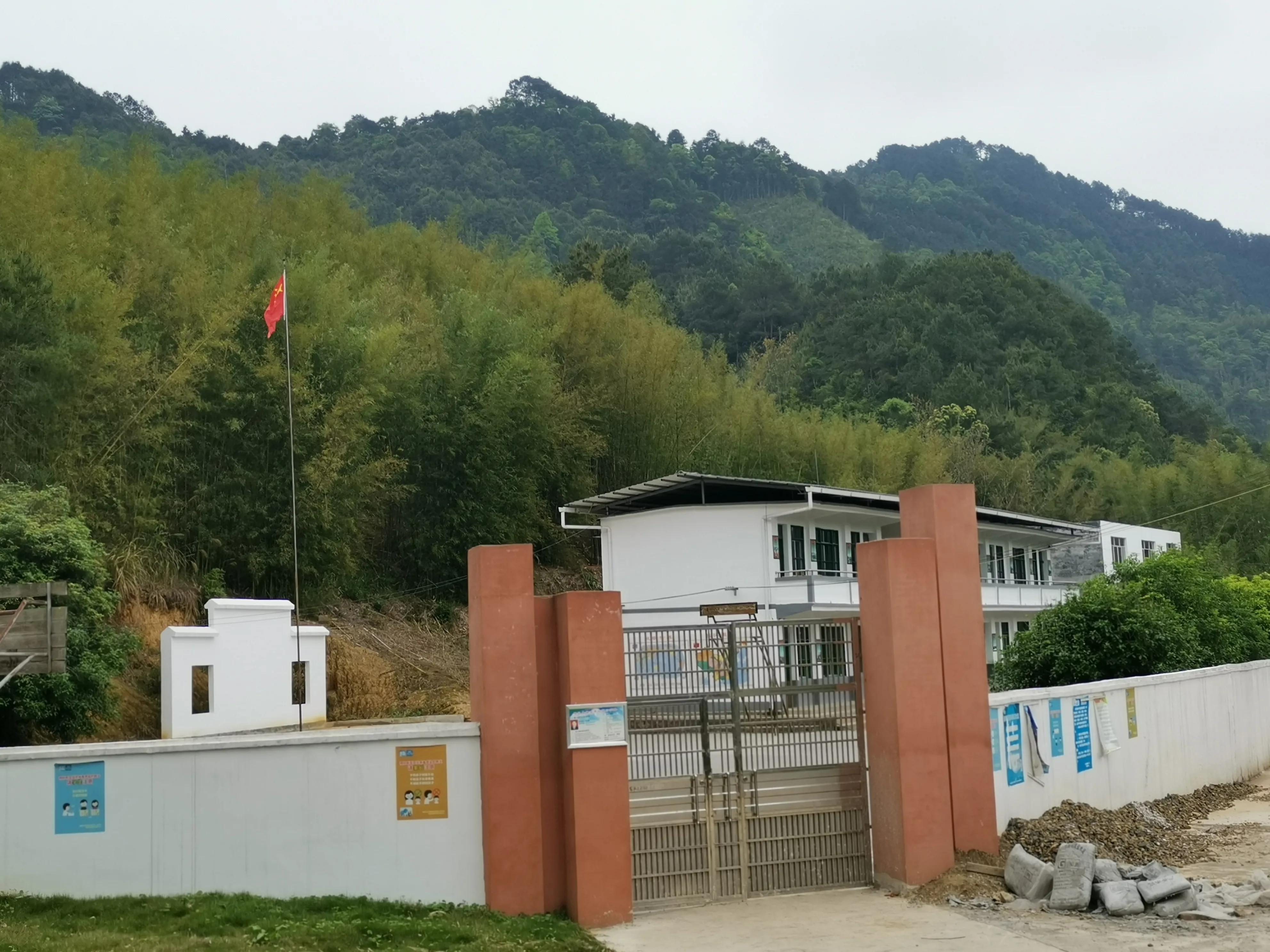 成都黄龙小学,黄龙哪个小学好