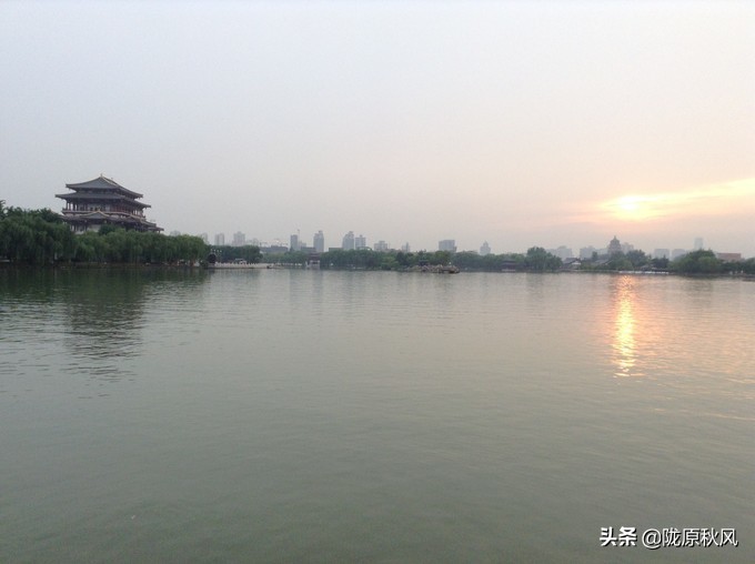 西安兵马俑和大唐不夜城旅游攻略,古都西安兵马俑与大唐芙蓉园一角