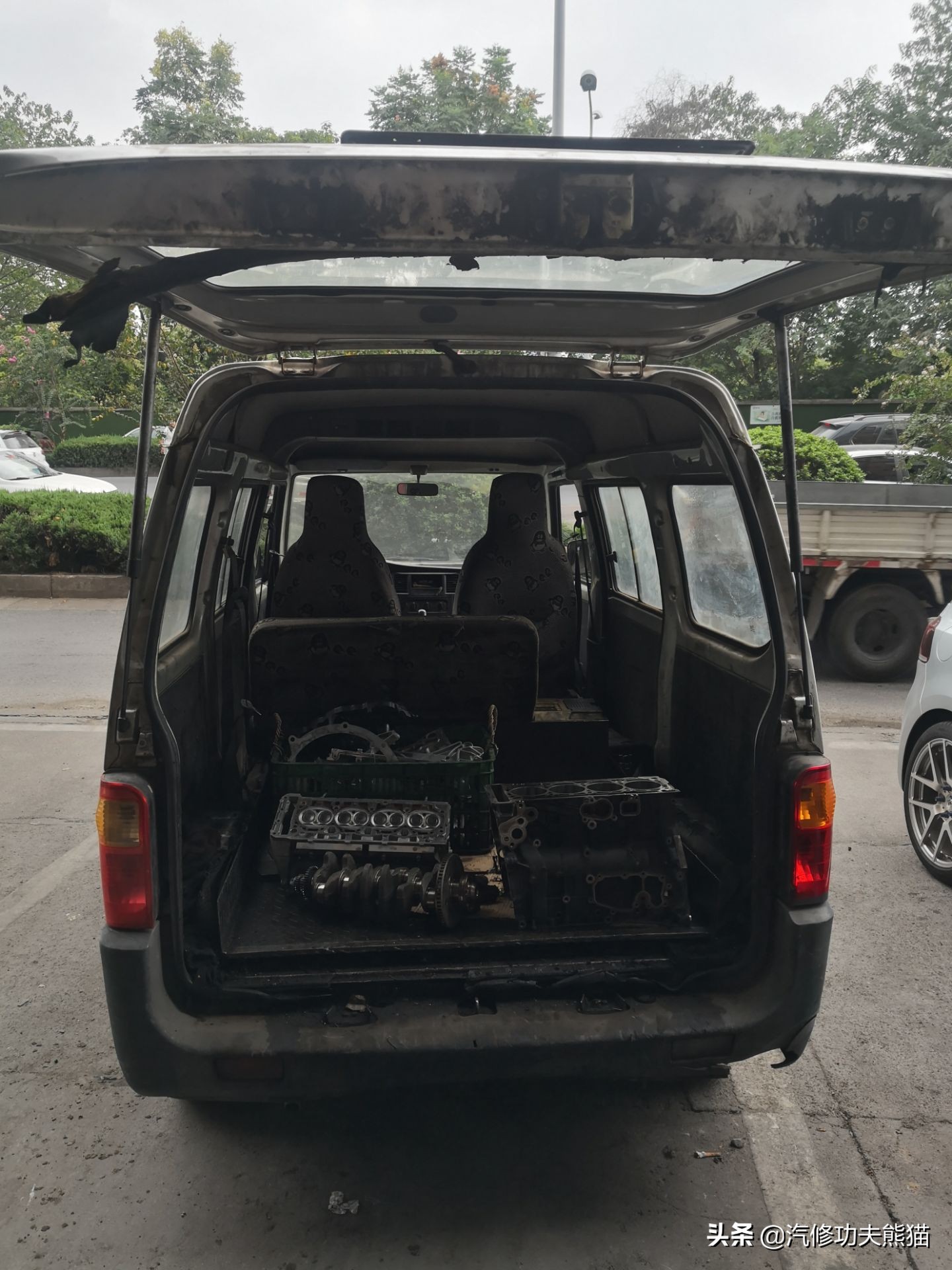 烧机油是问题车吗,烧机油是大众的通病吗