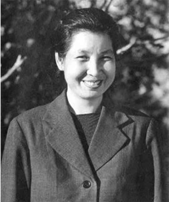 陶斯亮问母亲曾志：大哥的父亲是谁？曾：长得和夏明震一个样子