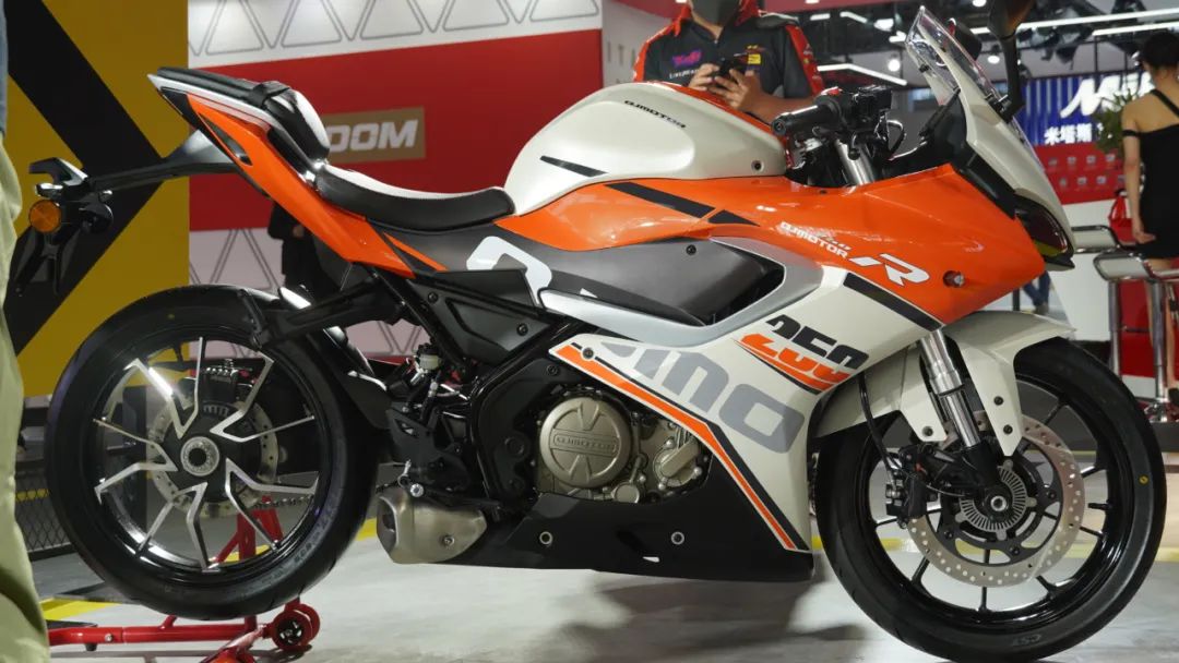 北京车展|赛250公布售价19999元/贝纳利黄巡5.98万,1200GT9.98万